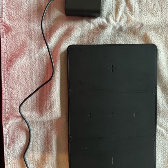 Charging station - Picture 4 of 4